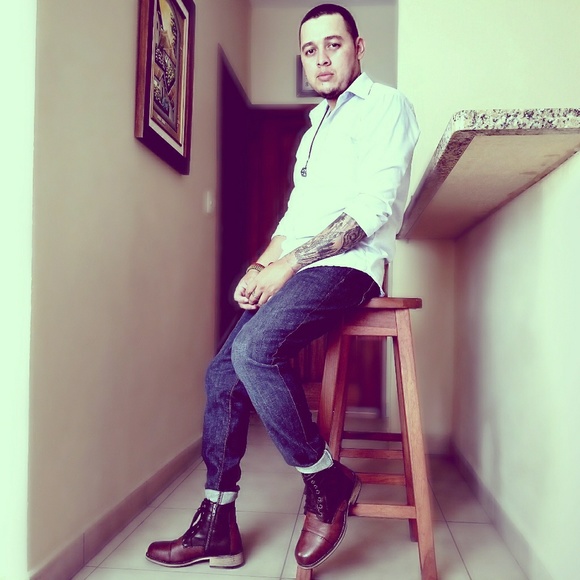 Meet your Posher, Sam - Picture 1 of 1